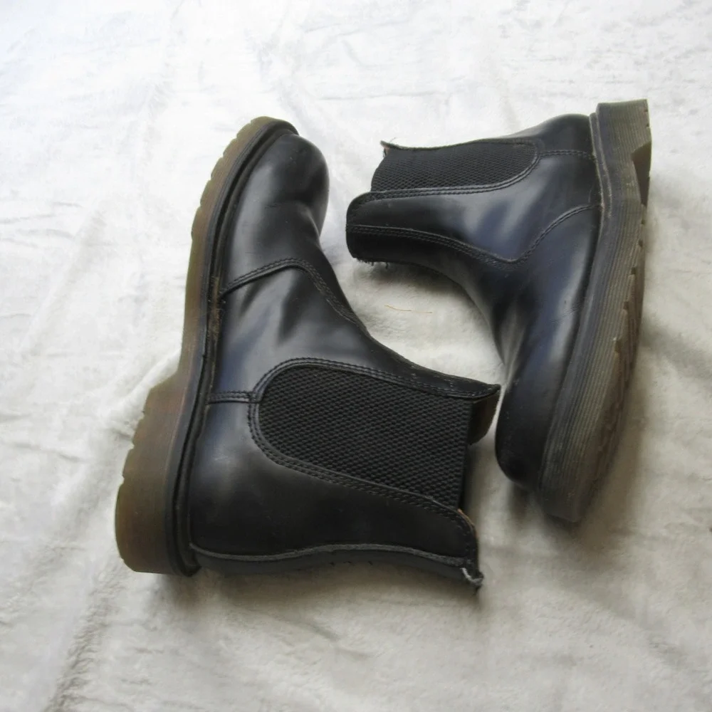 Dr Martens Mens 7 Chelsea Boots‎ Black Leather Elastic Side Chunky Heel Combat